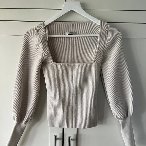 Aritzia Square Neck Blouse NWOT - Picture 1 of 2